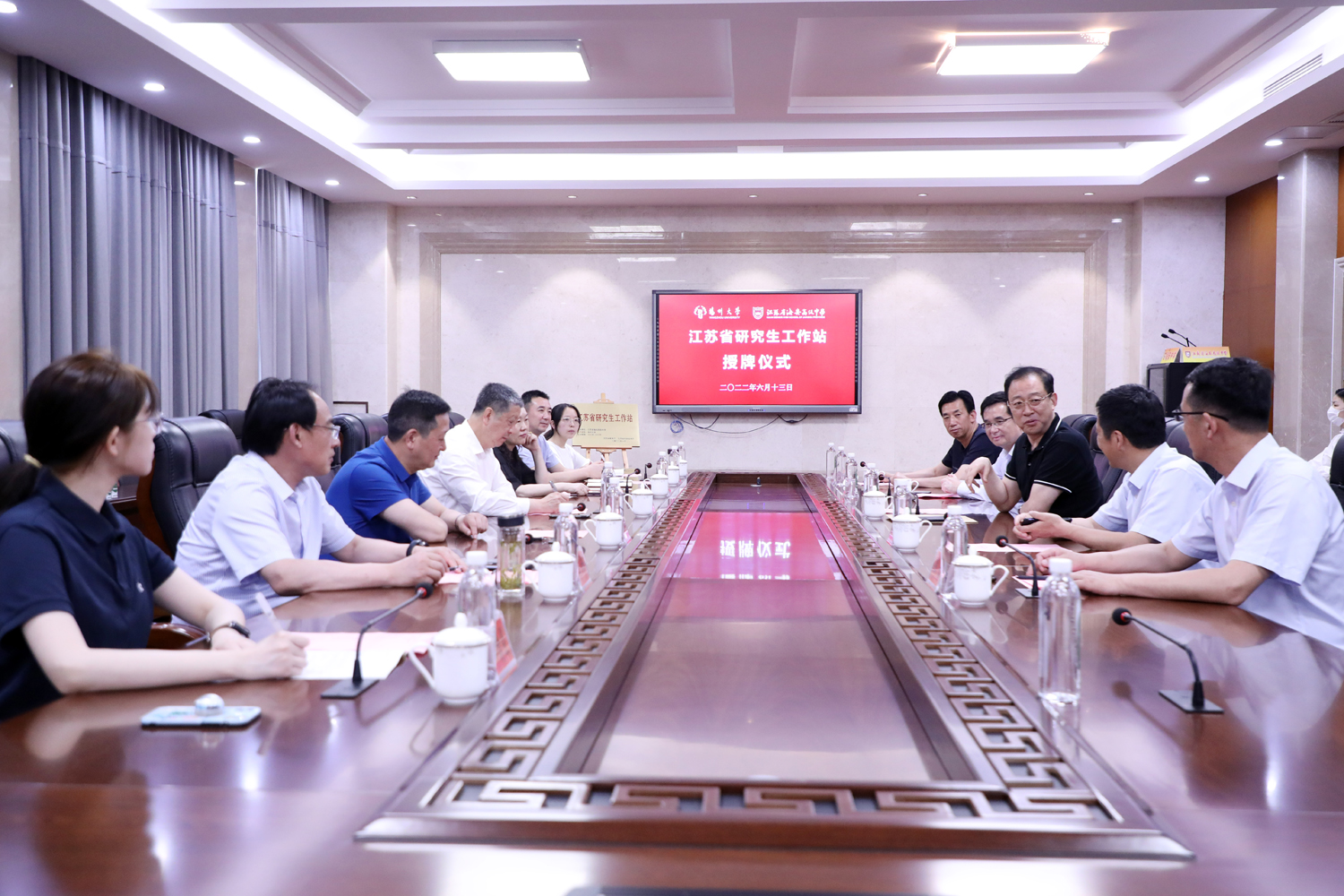 8f1d832d54de4650838f89a8ffeb462c.jpg 8f1d832d54de4650838f89a8ffeb462c.jpg