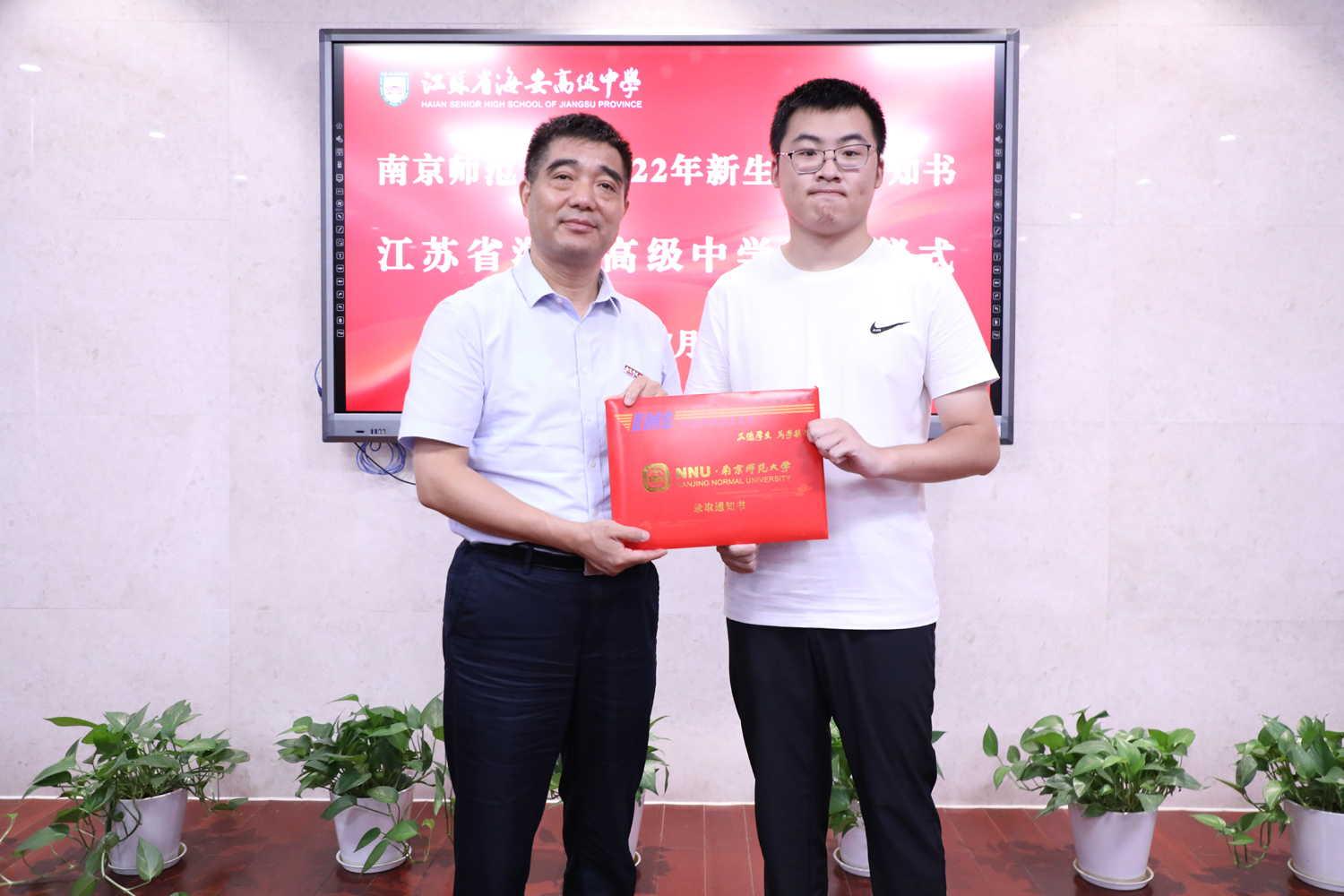 6ef140822dff439a93b34d0777b4dc74.jpg 6ef140822dff439a93b34d0777b4dc74.jpg