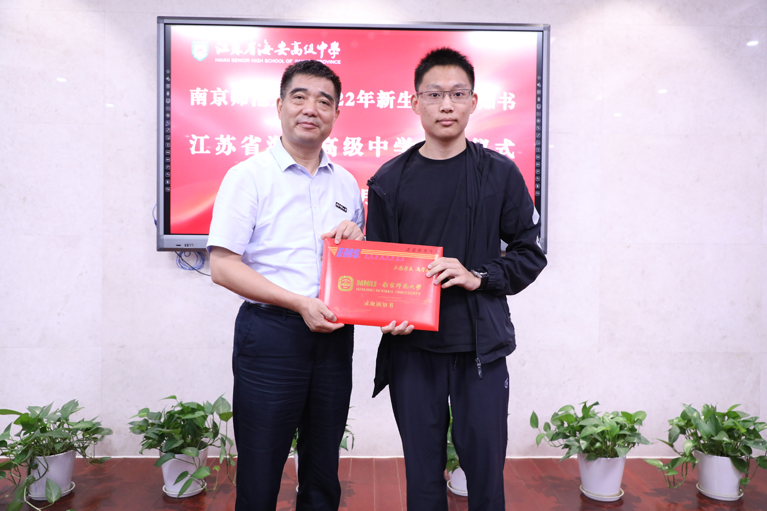 92e2f19ad9184ab7968dc0408881c82c.jpg 92e2f19ad9184ab7968dc0408881c82c.jpg