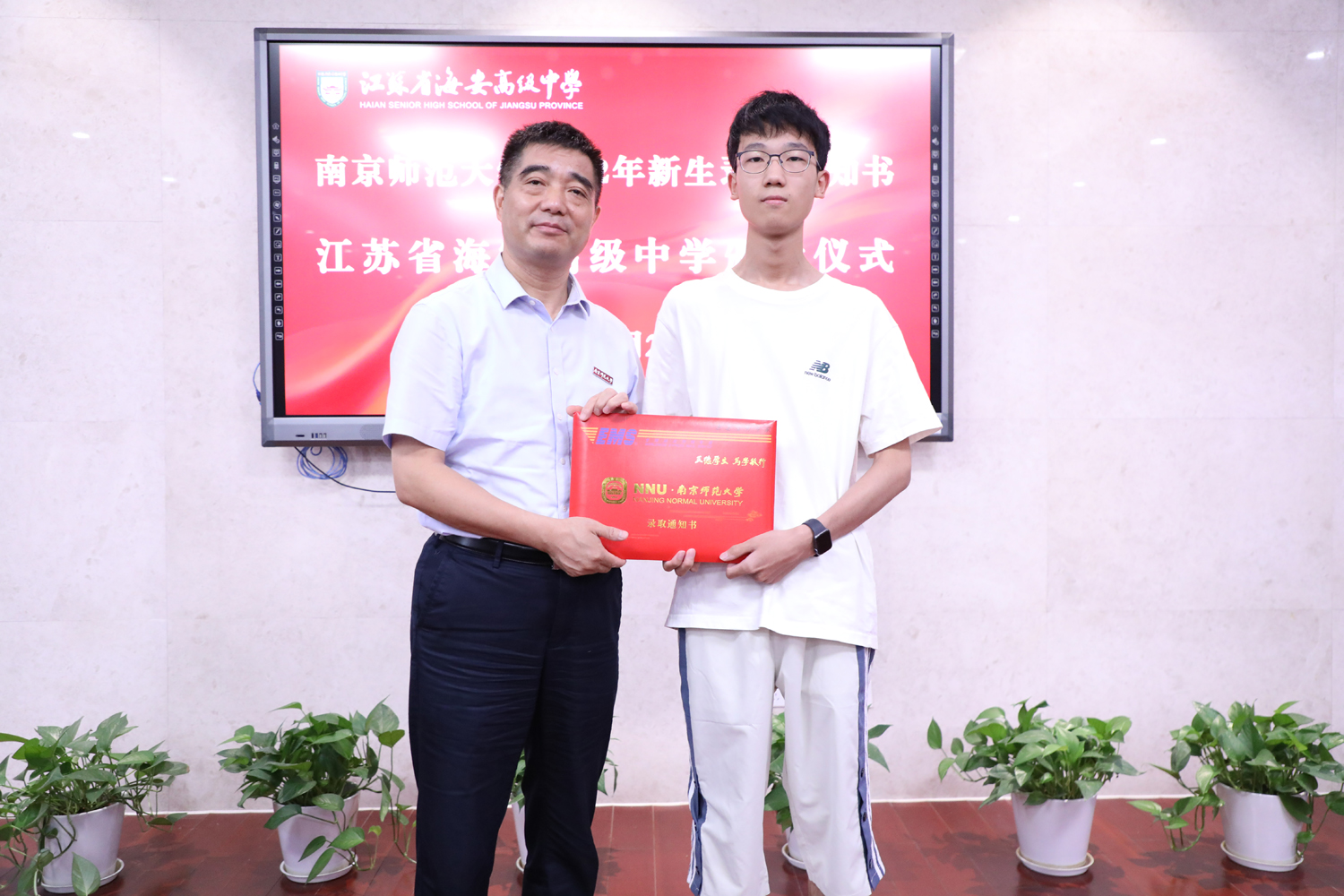 eb3bb09cdc1a46e791f2cee7fc9da004.jpg eb3bb09cdc1a46e791f2cee7fc9da004.jpg