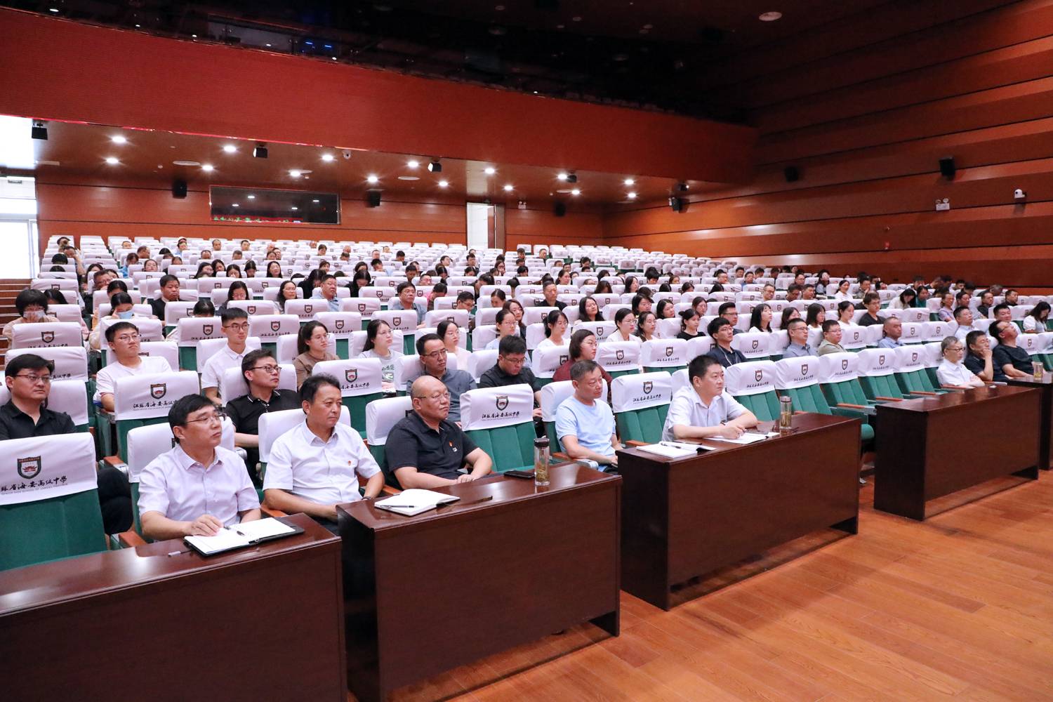 c2ae085662364376afb3c5c8a894c830.jpg c2ae085662364376afb3c5c8a894c830.jpg