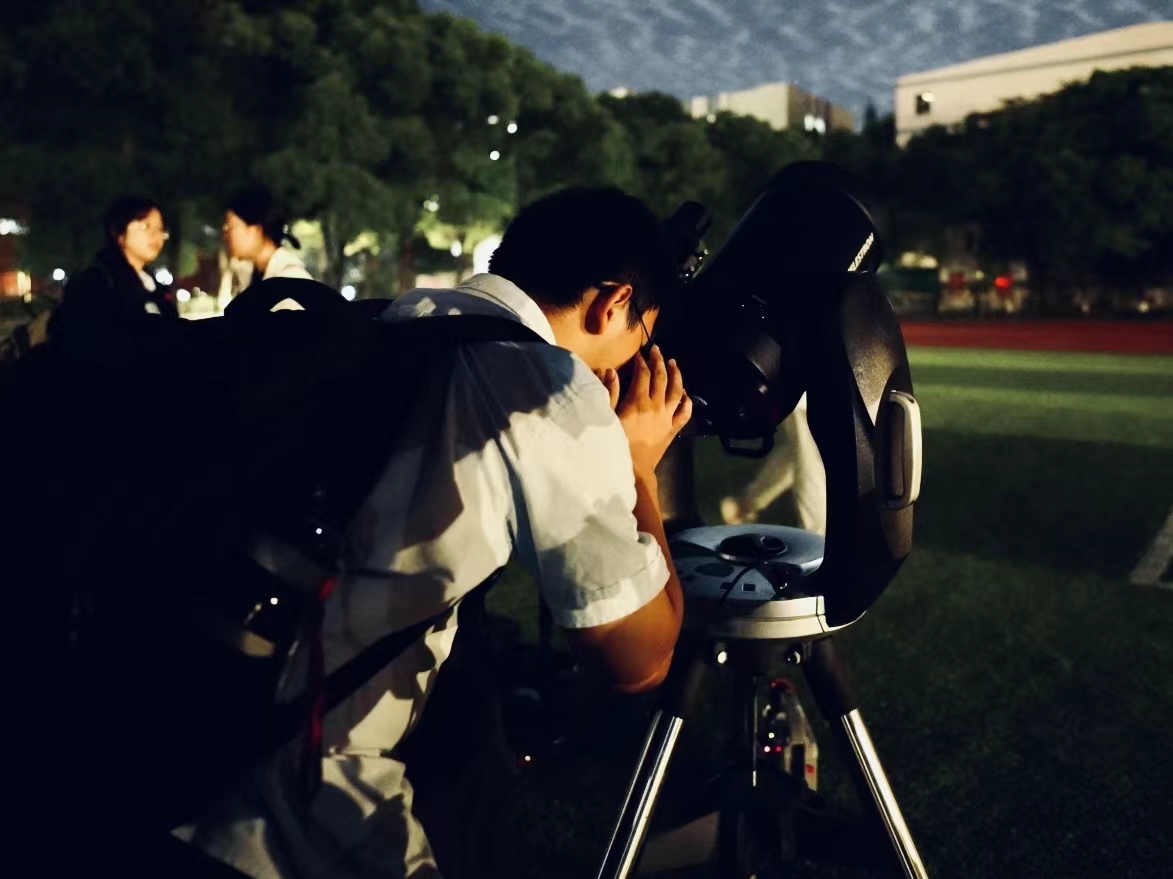 d1536bb5ea3f4b5b9091748953ef5e56.jpg d1536bb5ea3f4b5b9091748953ef5e56.jpg