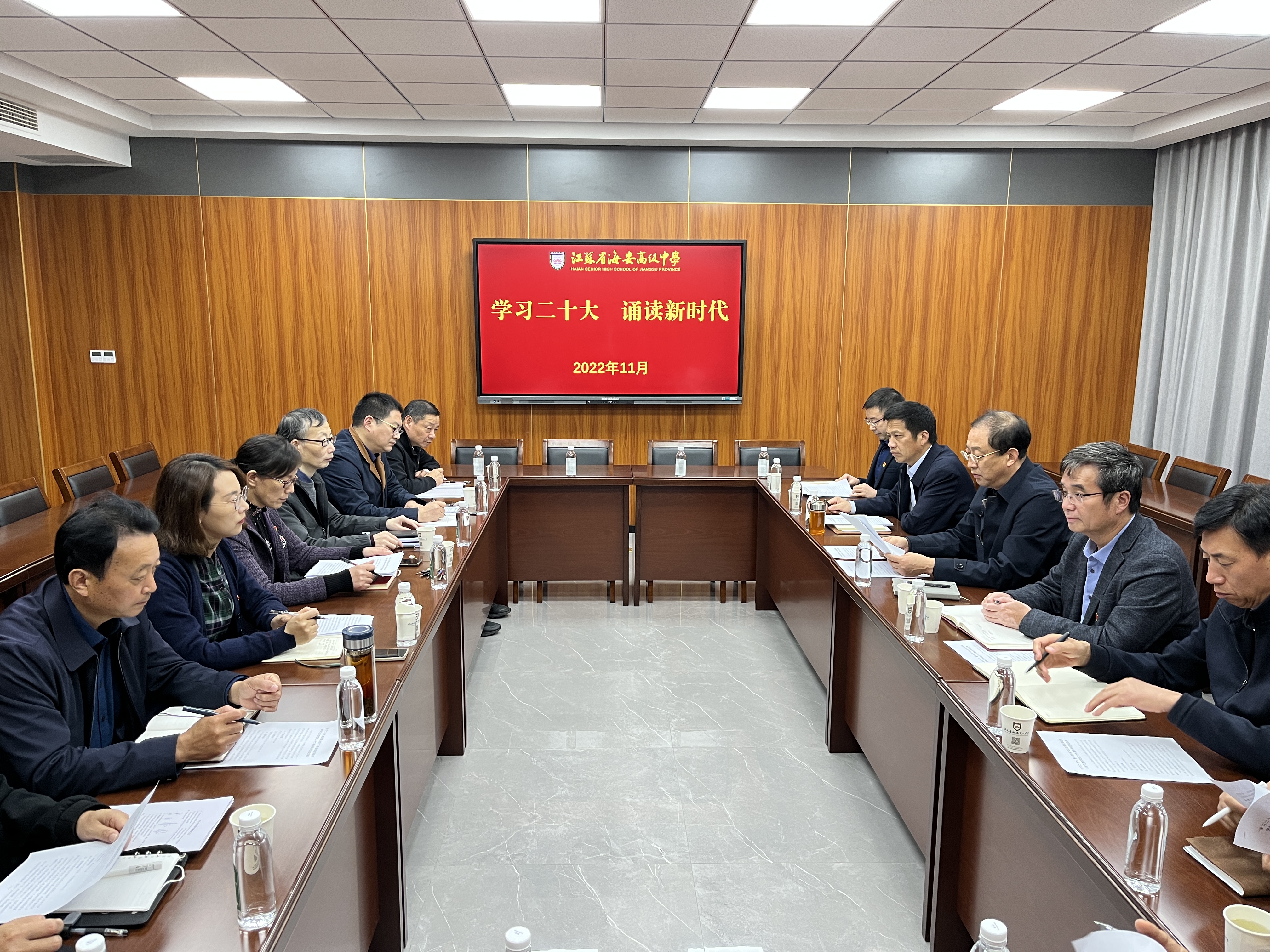 b42202019b4a487b93372a4b28fea42f.jpg b42202019b4a487b93372a4b28fea42f.jpg