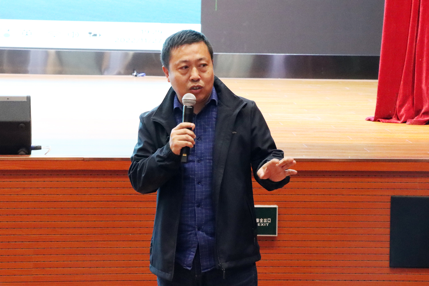 8dbbf0b184254a088917d89c4e6e63a4.jpg 8dbbf0b184254a088917d89c4e6e63a4.jpg