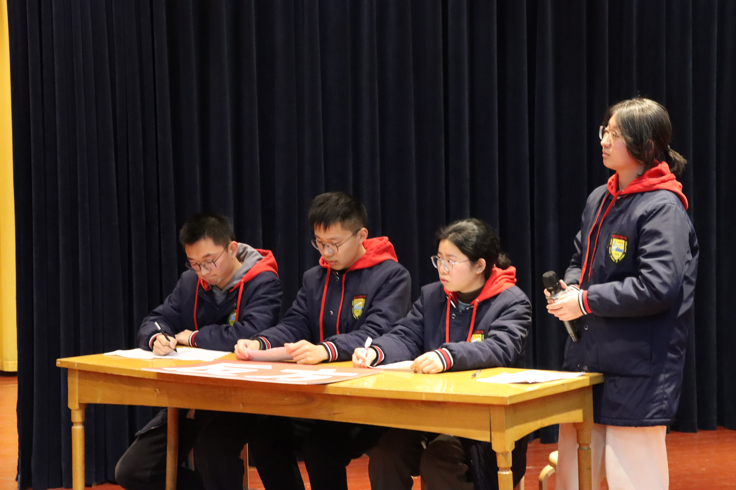 8f50d0c50f2e458ca26d7b79514f5d72.jpg 8f50d0c50f2e458ca26d7b79514f5d72.jpg