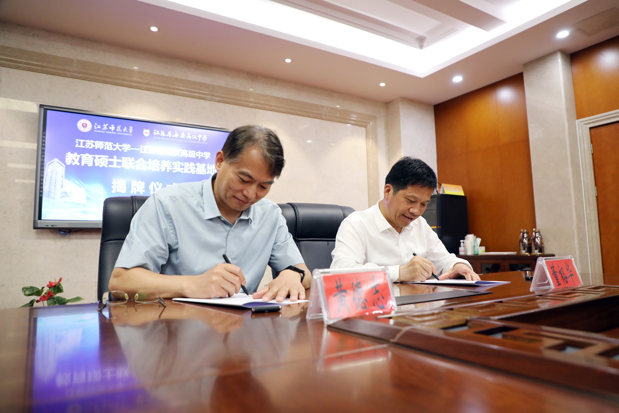 c01a7417f7e9400aa0bfc327f6021ea9.jpg c01a7417f7e9400aa0bfc327f6021ea9.jpg