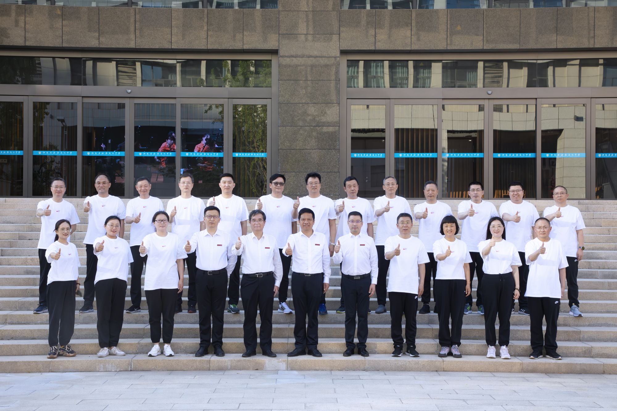 61b82c8cb19e4aeca71dd430e7b5469a.jpg 61b82c8cb19e4aeca71dd430e7b5469a.jpg