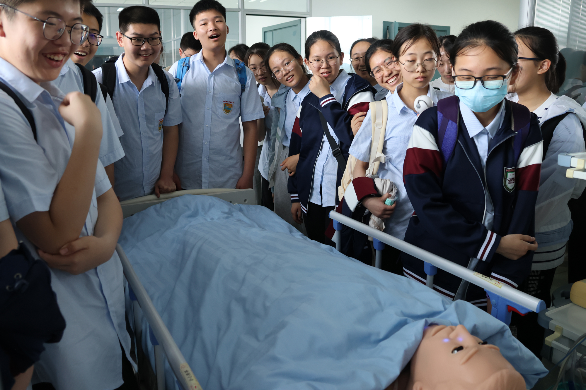 98ff70eac21f4be39ea5b1b955c4d4b0.jpg 98ff70eac21f4be39ea5b1b955c4d4b0.jpg