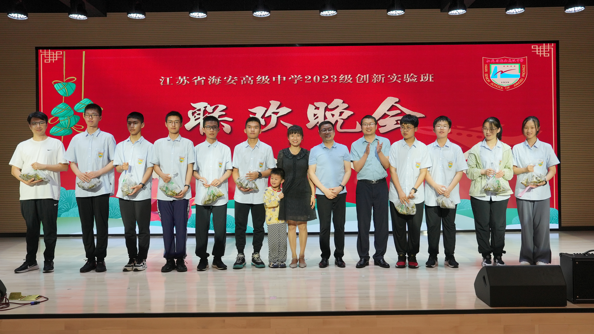 20f58af5ac184c84a0d28759dd4a7ee3.jpg 20f58af5ac184c84a0d28759dd4a7ee3.jpg