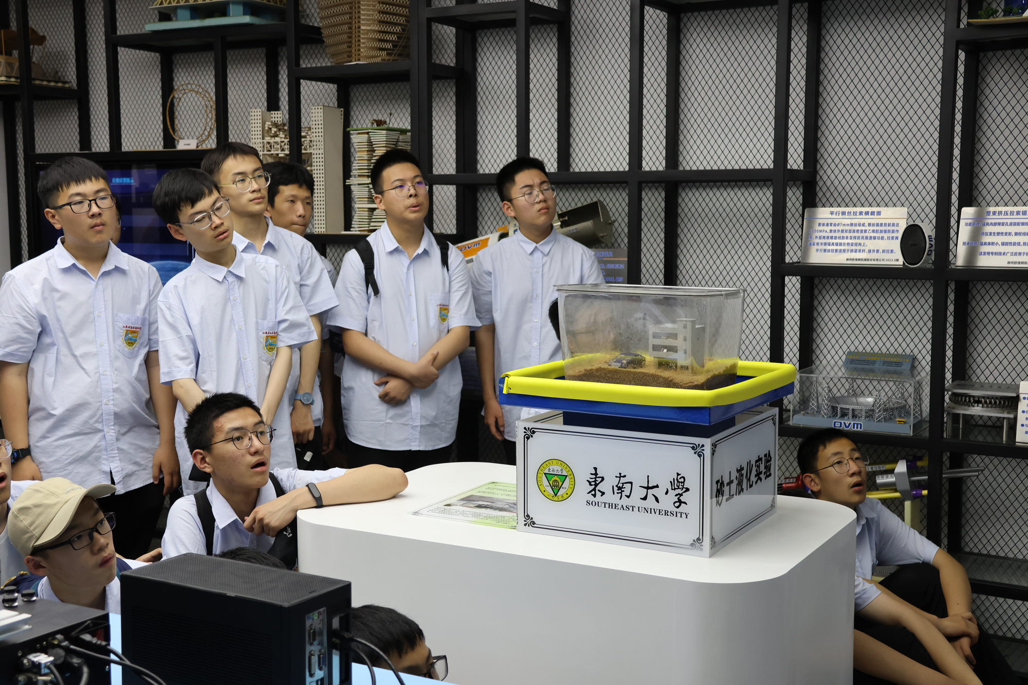 407d4be509204d7ba821305411e15d18.jpg 407d4be509204d7ba821305411e15d18.jpg