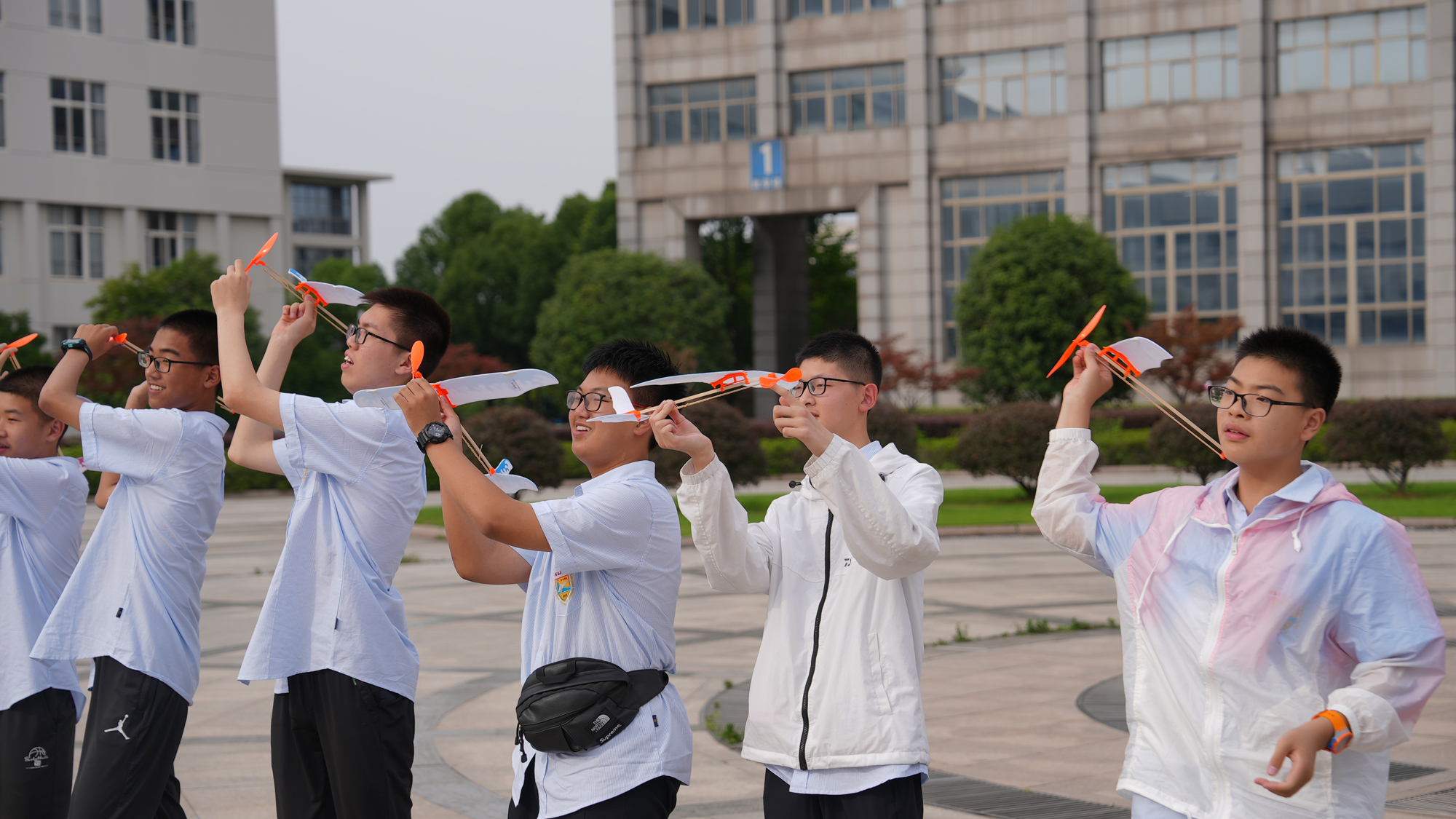 6330bc2b539a4bbbadd91bd01d855e09.jpg 6330bc2b539a4bbbadd91bd01d855e09.jpg