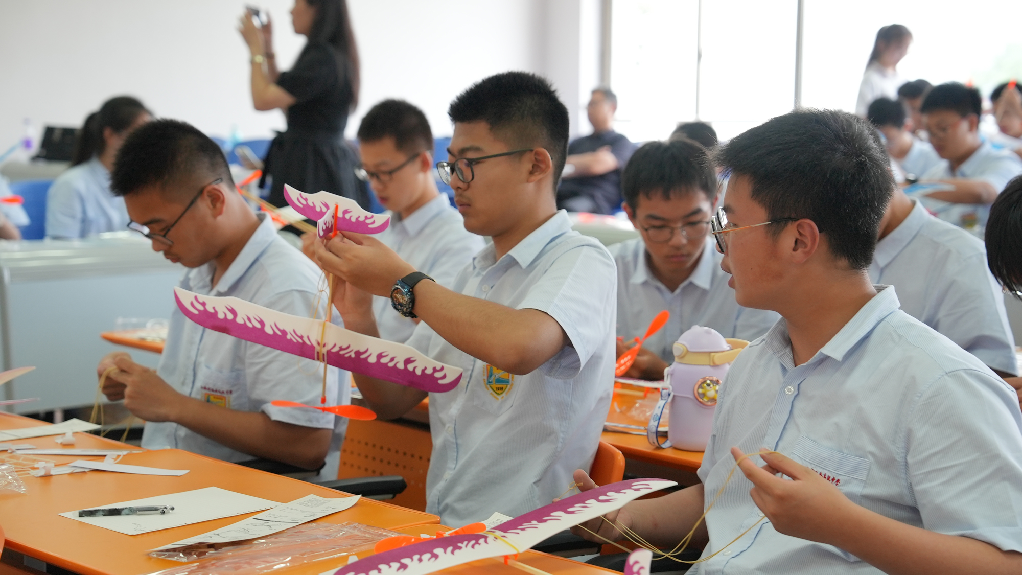 9369e078864d4ea6b2525210aba3766e.jpg 9369e078864d4ea6b2525210aba3766e.jpg