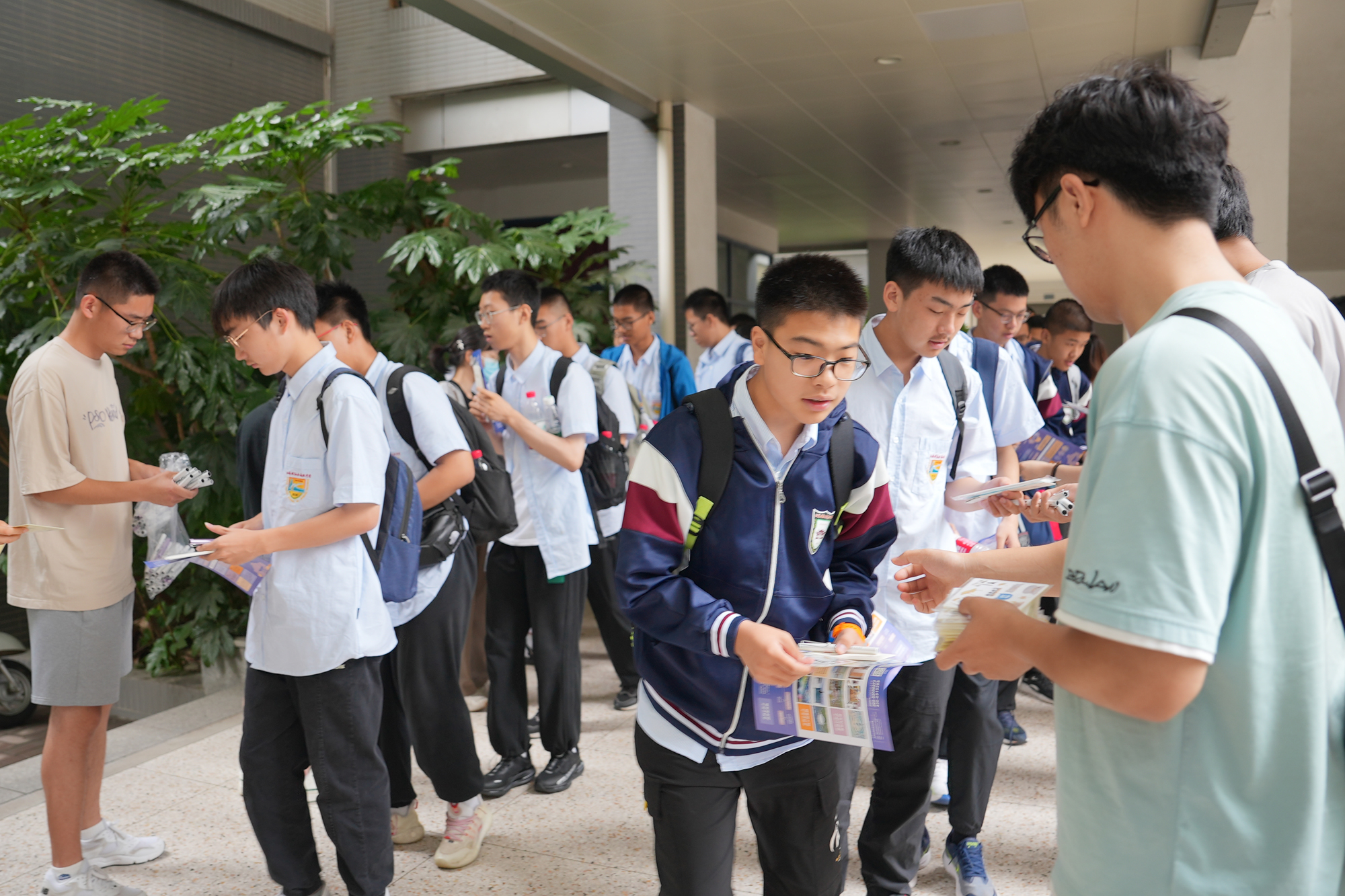 9f1046808c114583a122684383d31545.jpg 9f1046808c114583a122684383d31545.jpg