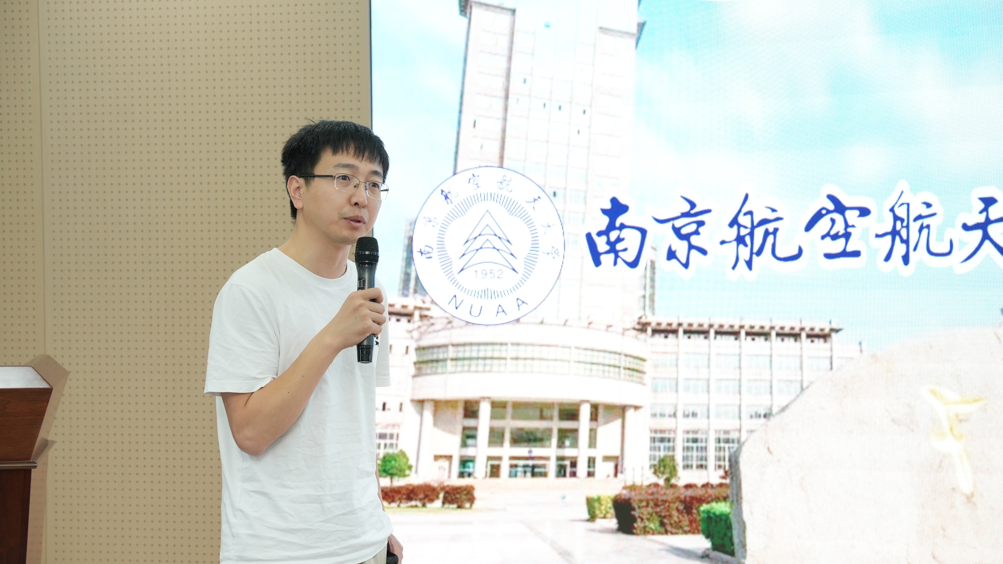 a4c109b2b23b411089a353d378c21e34.jpg a4c109b2b23b411089a353d378c21e34.jpg