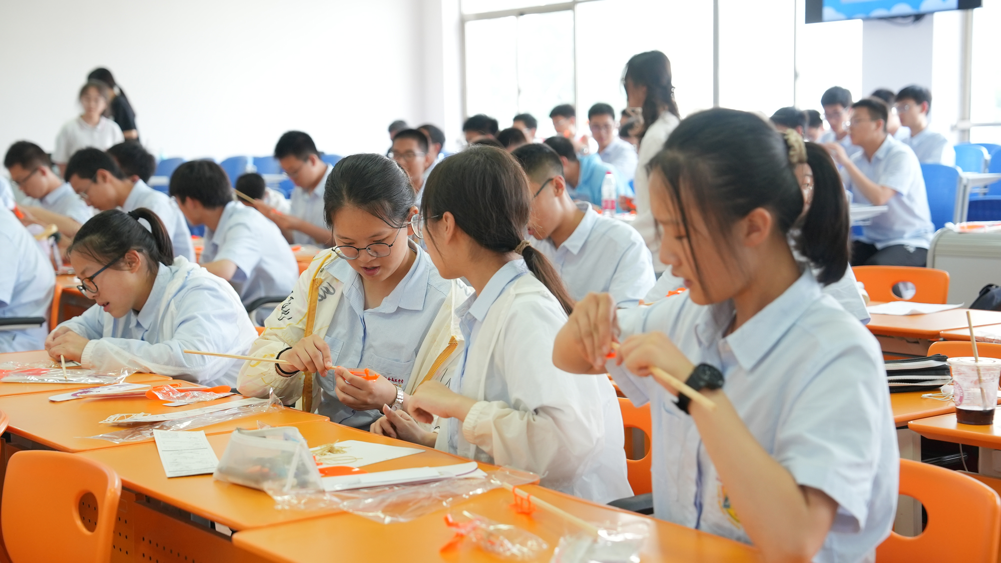 aceb60c445084556b02c3217a8bae986.jpg aceb60c445084556b02c3217a8bae986.jpg