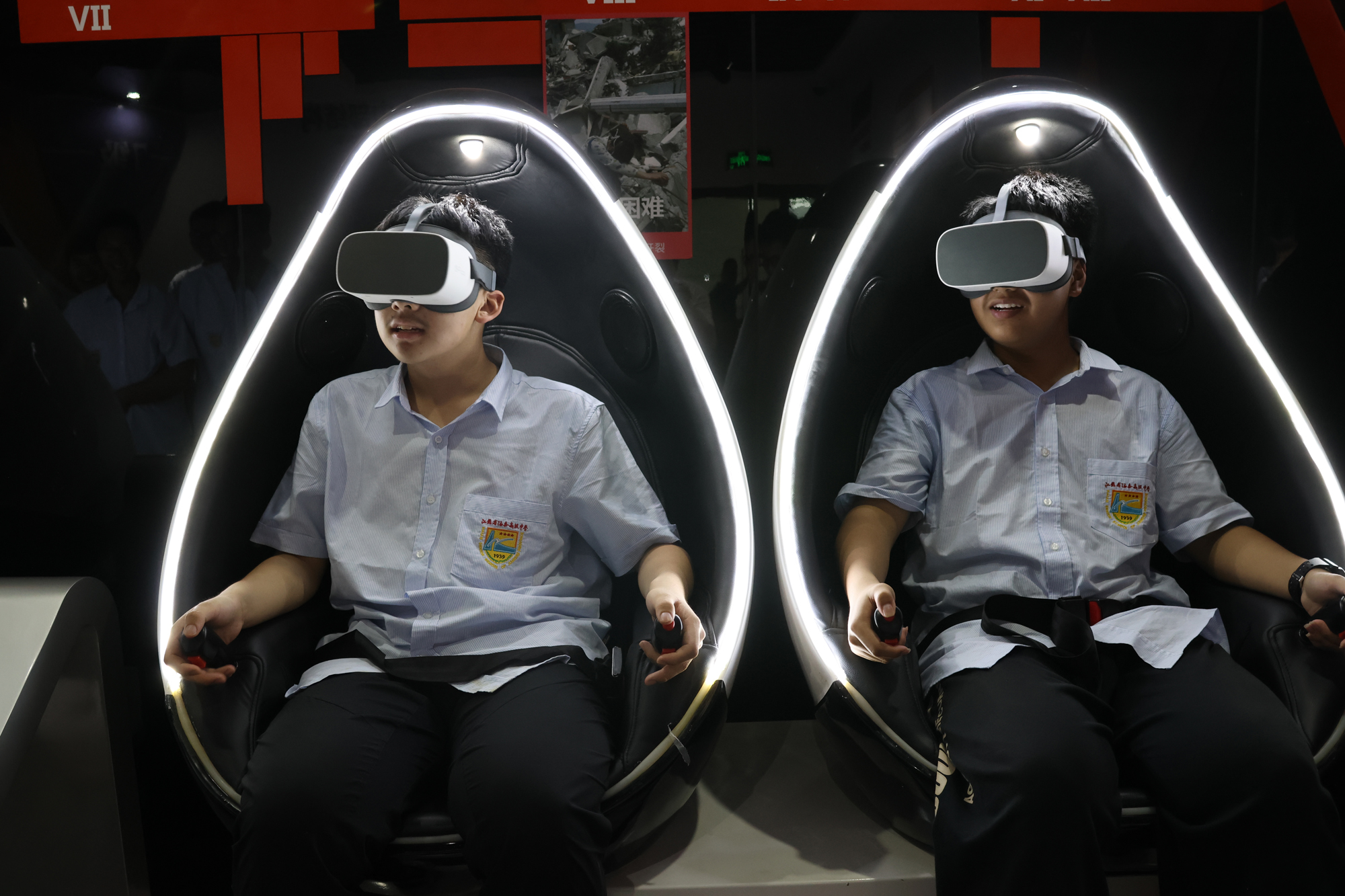 cebf7e28def5404d8524bb291af4a092.jpg cebf7e28def5404d8524bb291af4a092.jpg