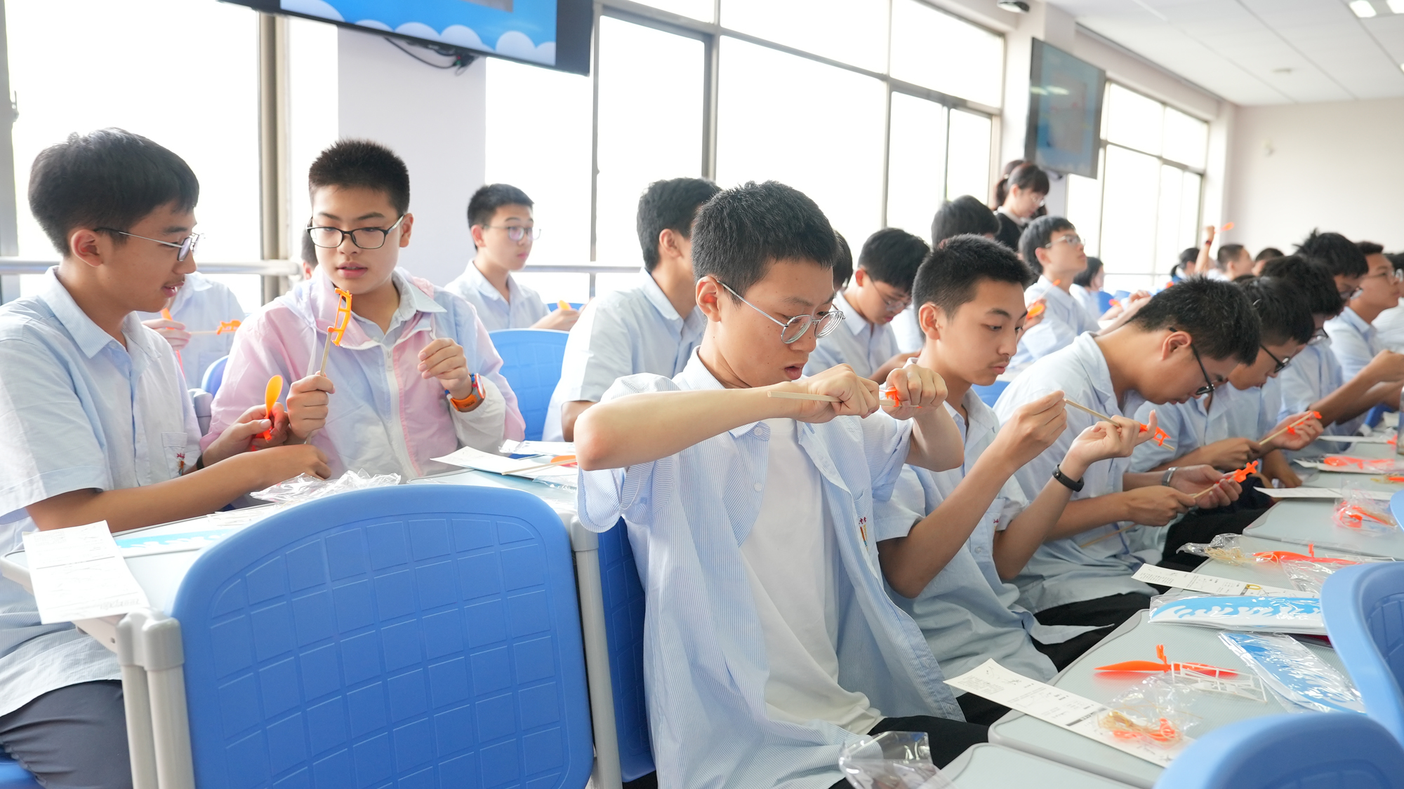 ee1c421ce00842ae9cdf53a3eea4da6b.jpg ee1c421ce00842ae9cdf53a3eea4da6b.jpg