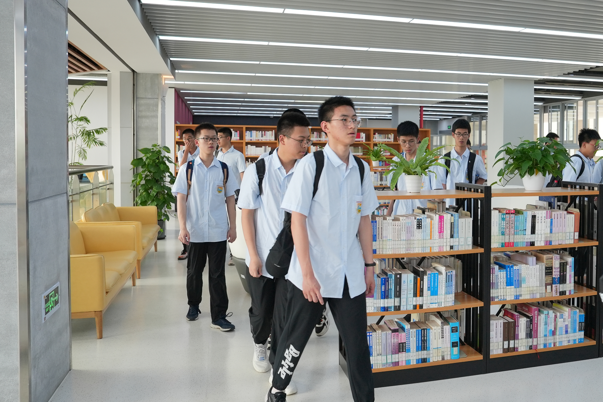 f4a901d96b044216a1a67a8835cd6710.jpg f4a901d96b044216a1a67a8835cd6710.jpg