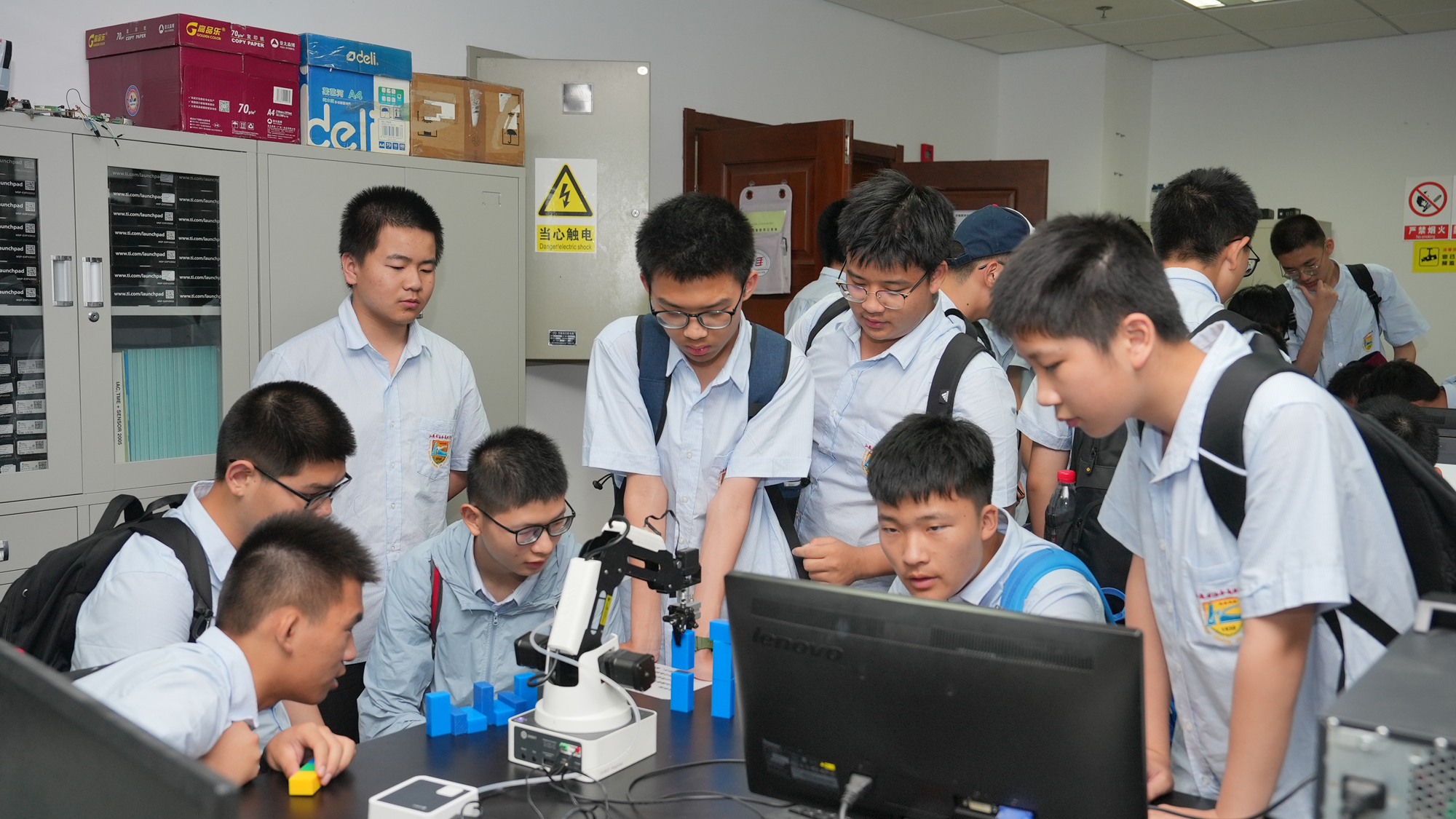 bd3d9a396289465d84c58e4d05f86760.jpg bd3d9a396289465d84c58e4d05f86760.jpg