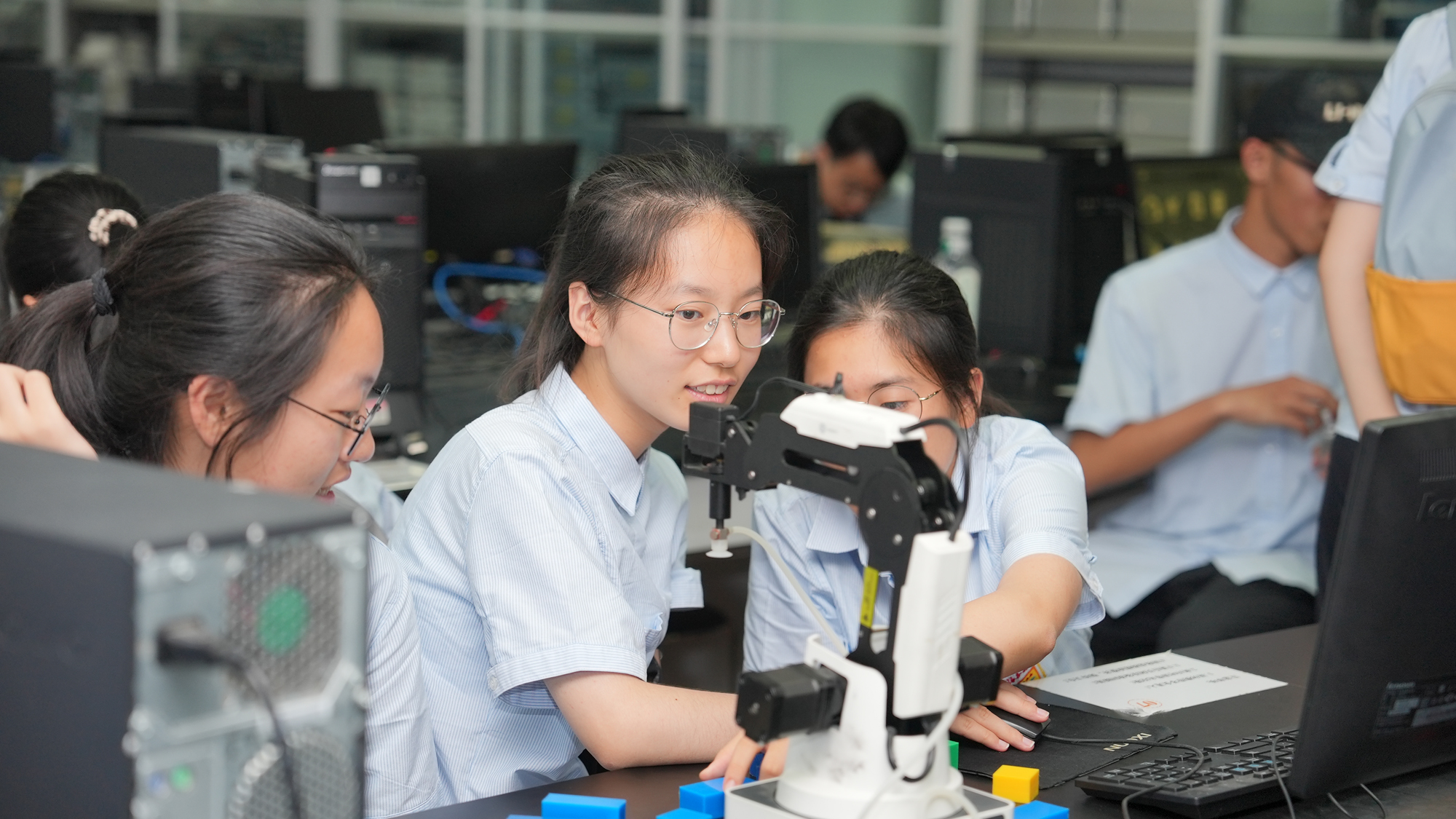 bf9b709c4dc44d1bbf812dbb9f1a450f.jpg bf9b709c4dc44d1bbf812dbb9f1a450f.jpg