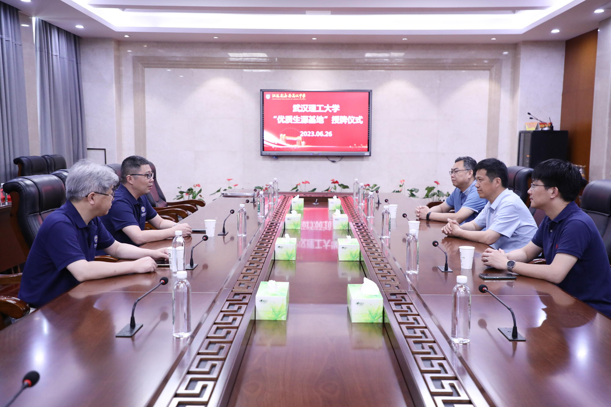 c206ba1e72874666822ac415eff22310.jpg c206ba1e72874666822ac415eff22310.jpg