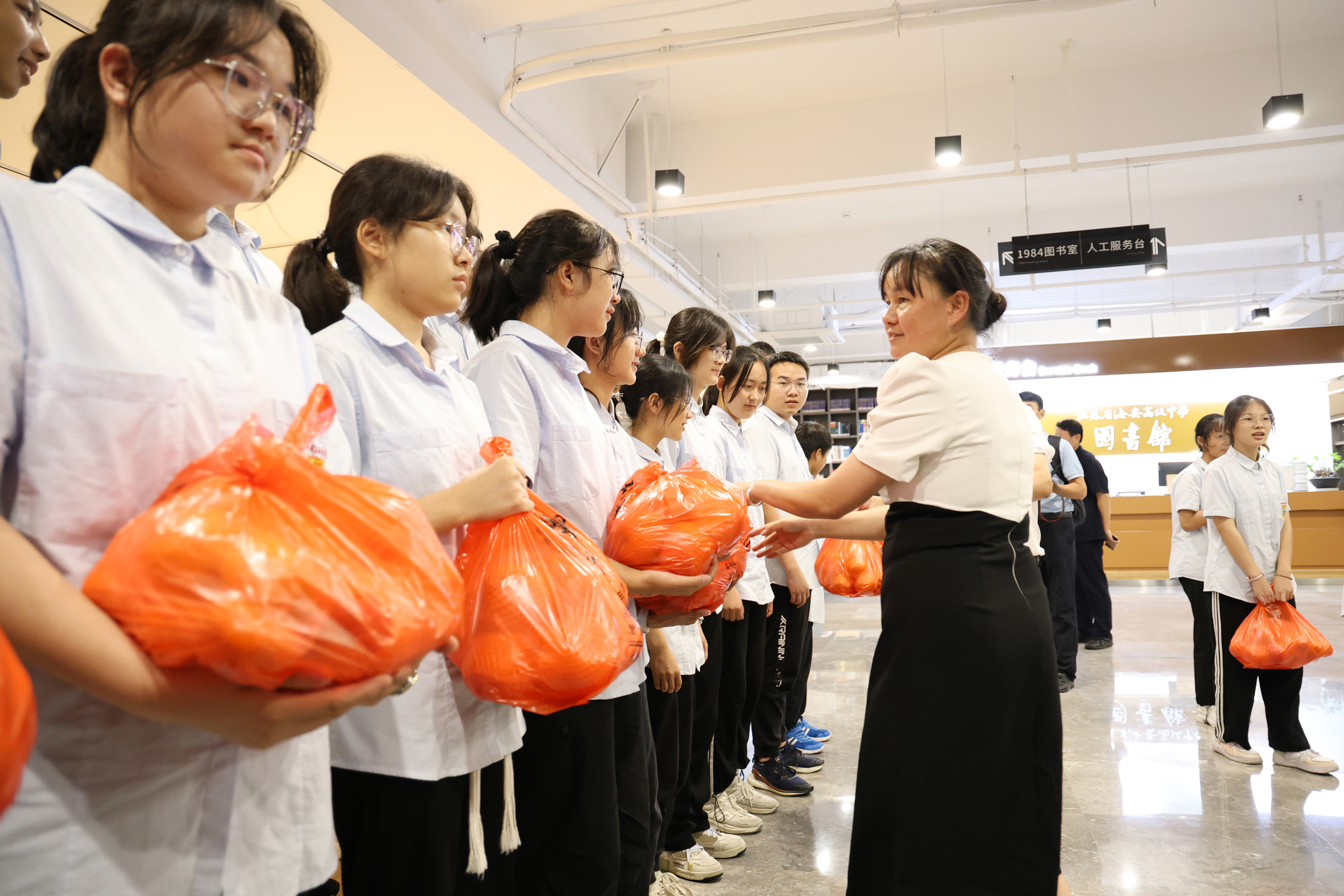 c720e67ba23a4af081ef1fcd6e389a4c.jpg c720e67ba23a4af081ef1fcd6e389a4c.jpg