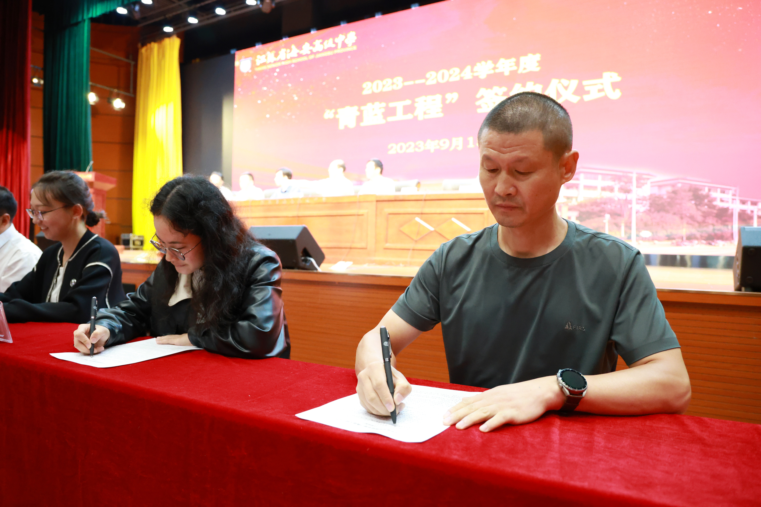 352010b7e7904f65b0327995e7700bfd.jpg 352010b7e7904f65b0327995e7700bfd.jpg