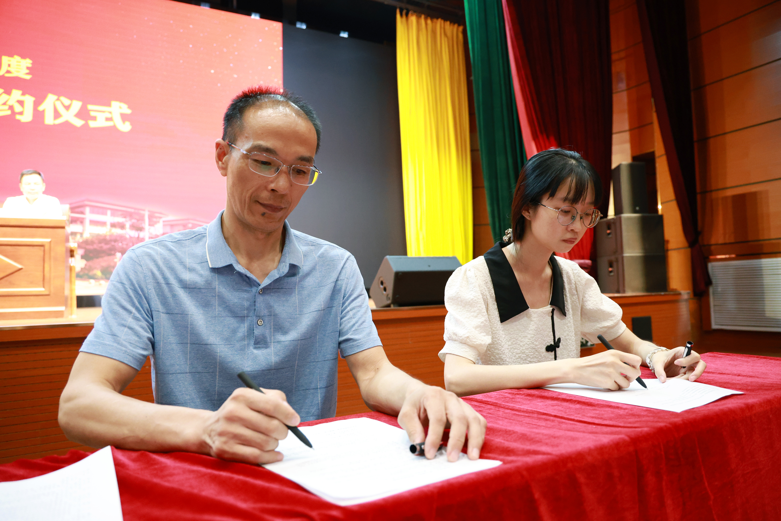 c32167d3f9cb43e3b5b251235287b2ae.jpg c32167d3f9cb43e3b5b251235287b2ae.jpg