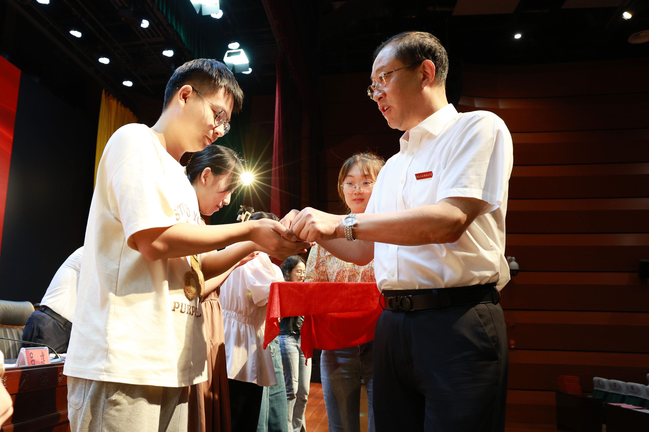 e7c94c17e50148b9a9264b9bf0015857.jpg e7c94c17e50148b9a9264b9bf0015857.jpg