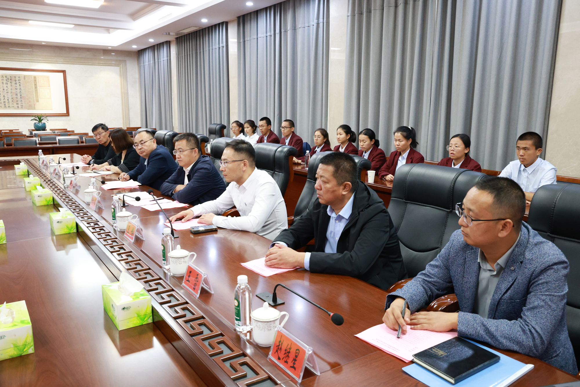 dea590766fed413f83585c7b3bf8ffe3.jpg dea590766fed413f83585c7b3bf8ffe3.jpg