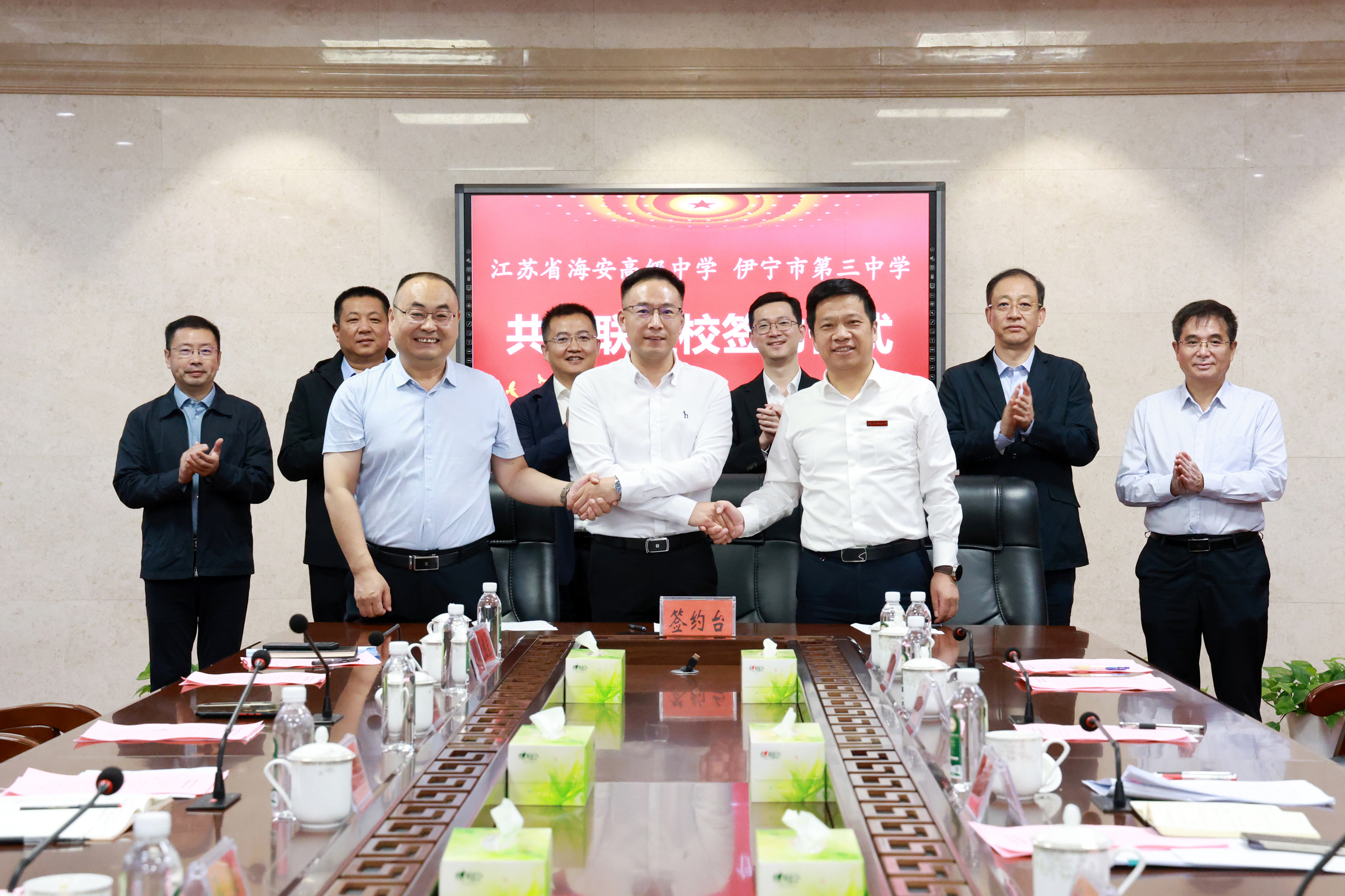 ff612b2f0ee744acab13c1e11b2d0c02.jpg ff612b2f0ee744acab13c1e11b2d0c02.jpg