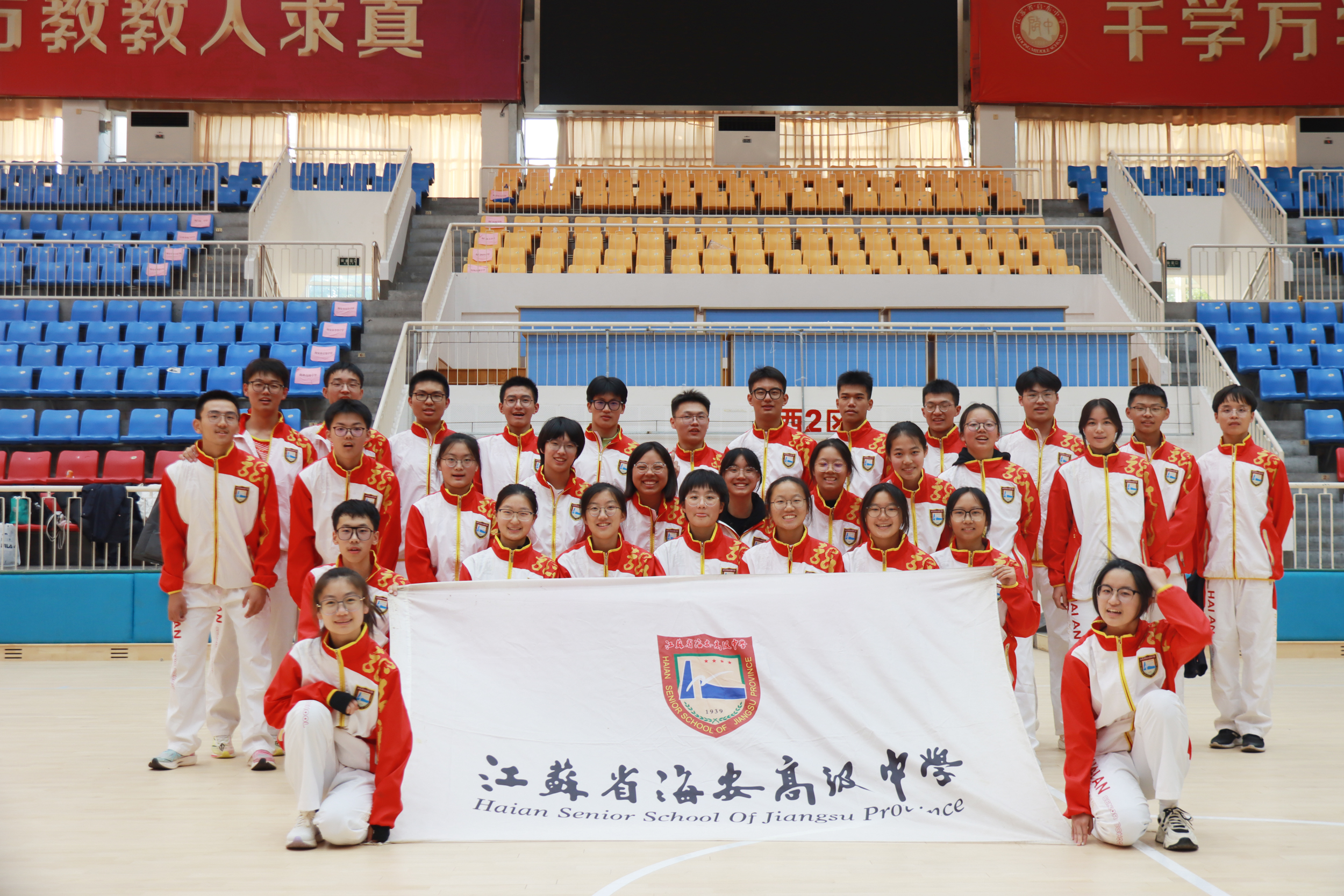 c86eb5bad3b5428c9bb05859d87c9f53.jpg c86eb5bad3b5428c9bb05859d87c9f53.jpg