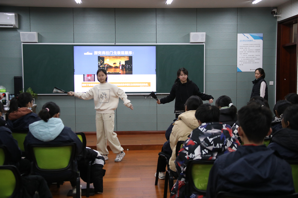 823bd58b7666432097c37d6b9d4fc965.jpg 823bd58b7666432097c37d6b9d4fc965.jpg