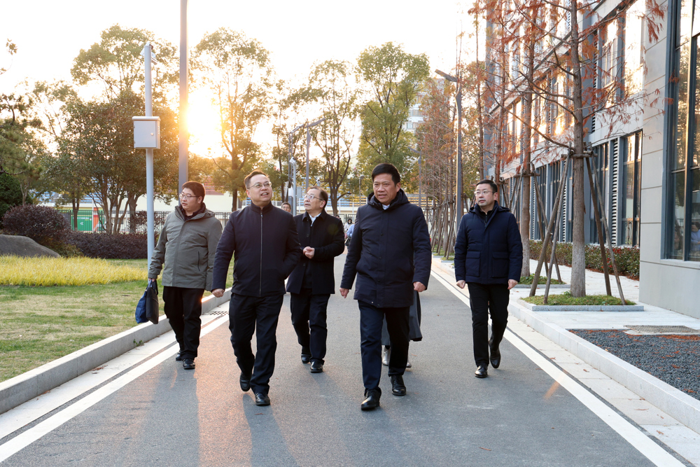 e736e1a4d90942ec932a0686cb1623bd.jpg e736e1a4d90942ec932a0686cb1623bd.jpg