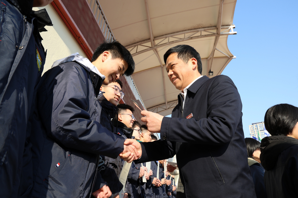 b677638045674d179e900190cf51faab.jpg b677638045674d179e900190cf51faab.jpg