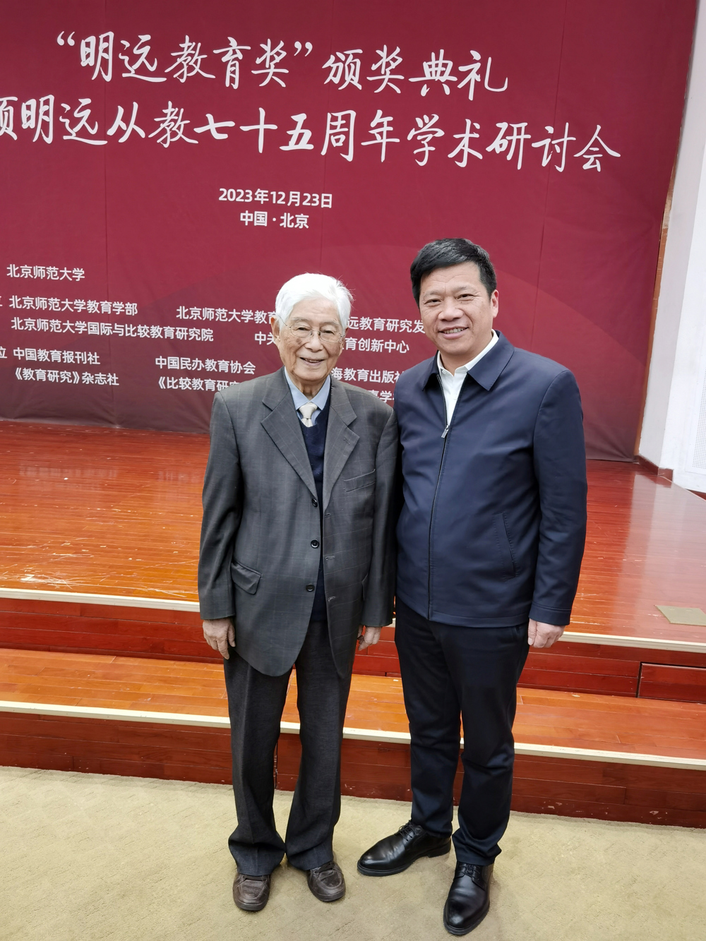 c606b370917c4fd1a584834bbdeec487.jpg c606b370917c4fd1a584834bbdeec487.jpg