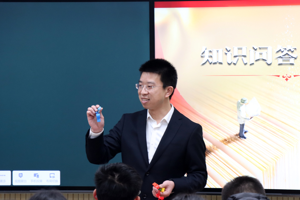 0d5432758b784f81873af40e3632b7da.jpg 0d5432758b784f81873af40e3632b7da.jpg