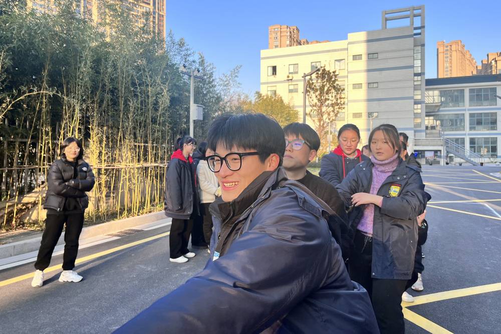 c2e3d4321dba4d619c609e2f24594cc9.jpg c2e3d4321dba4d619c609e2f24594cc9.jpg