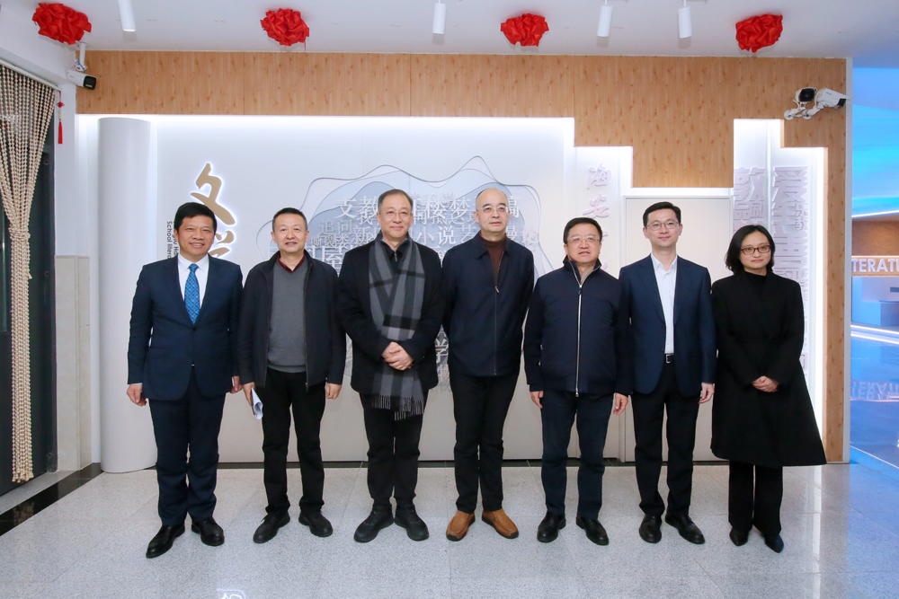 82f98bc3565e4b34a7ea470e0024fff1.jpg 82f98bc3565e4b34a7ea470e0024fff1.jpg