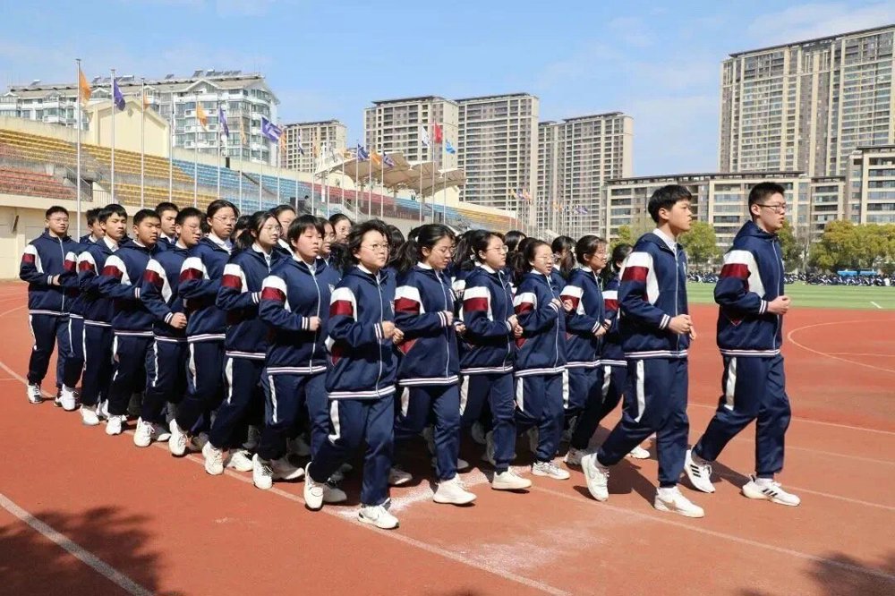 c92b8d6817f043faa2459e73c864106a.jpg c92b8d6817f043faa2459e73c864106a.jpg