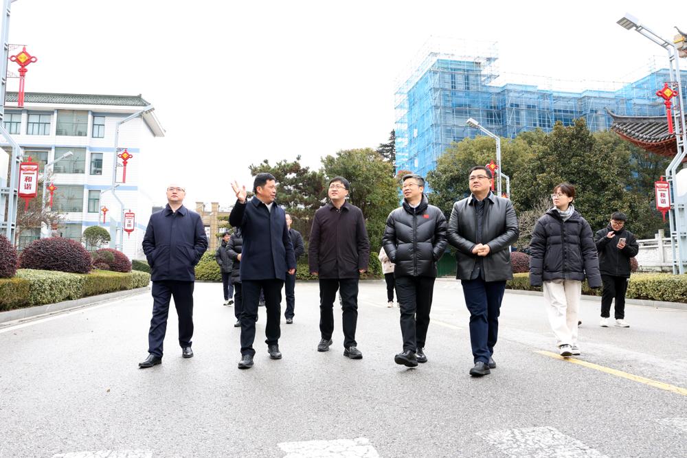 8e2789e71623490f8eeba6855a7f0a8d.jpg 8e2789e71623490f8eeba6855a7f0a8d.jpg