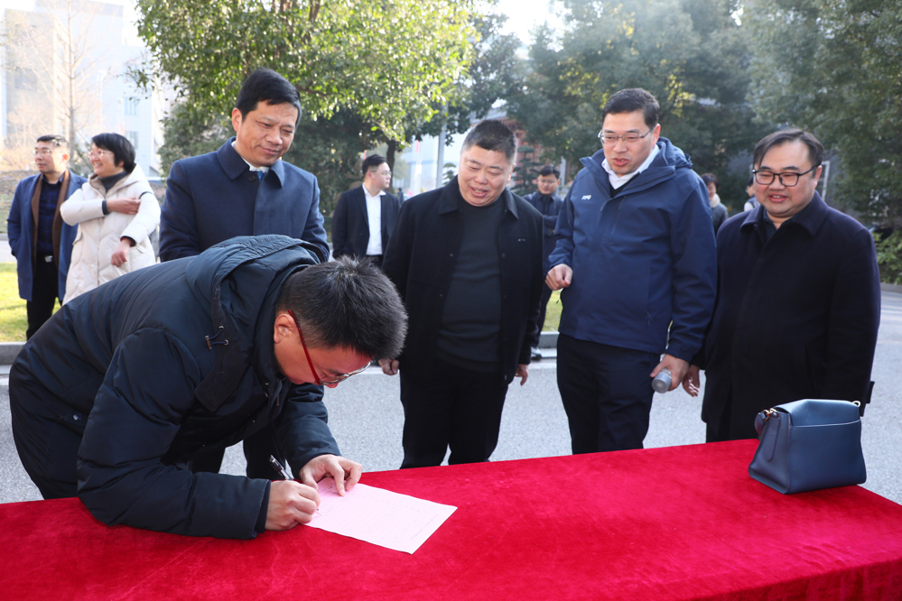 58789290452f436bb3ef5752e4a47947.jpg 58789290452f436bb3ef5752e4a47947.jpg