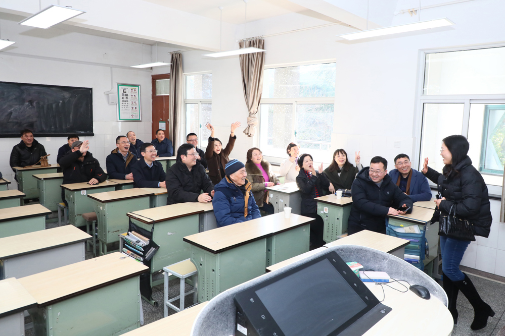 cb4e2785d6a548ed98f5742c2bb13881.jpg cb4e2785d6a548ed98f5742c2bb13881.jpg