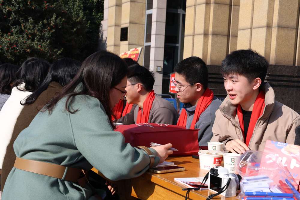 719b8b01055a4d19897d249ea92d75d6.jpg 719b8b01055a4d19897d249ea92d75d6.jpg