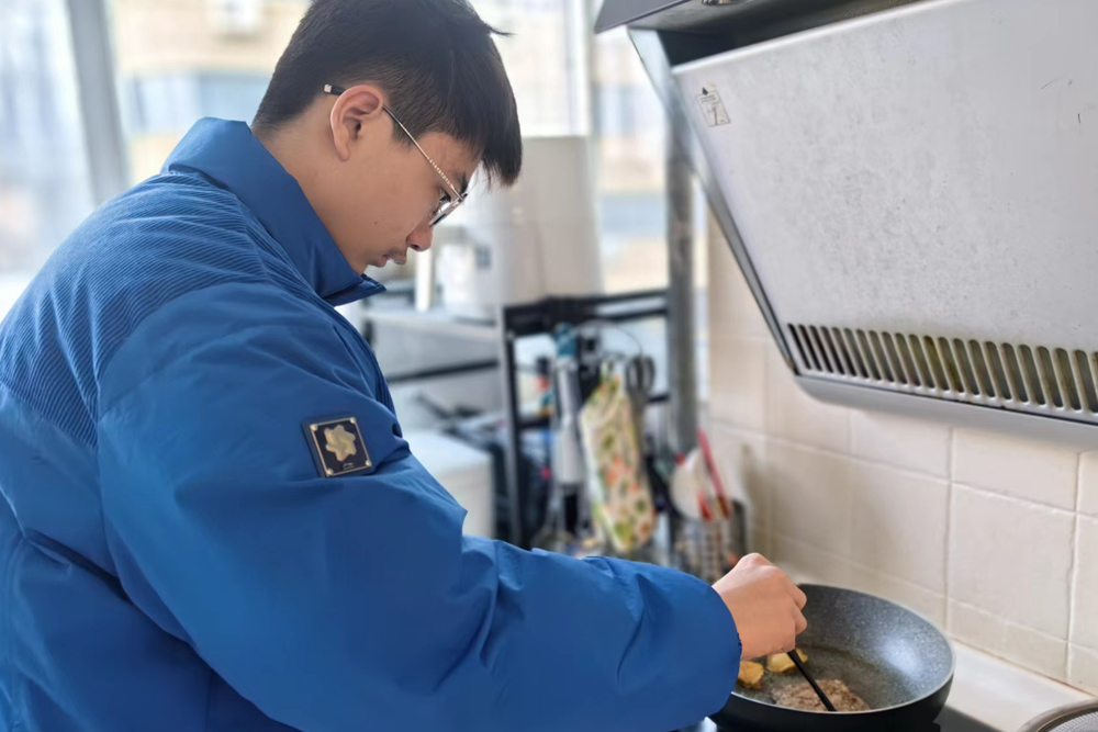 0ac60e160b5b4f7890cc9282300d2c4a.jpg 0ac60e160b5b4f7890cc9282300d2c4a.jpg