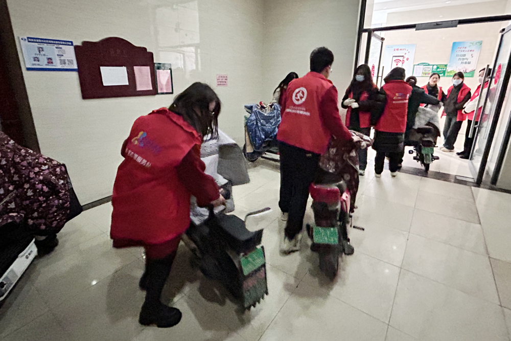 8a69854f66054ac88459702575a99a96.jpg 8a69854f66054ac88459702575a99a96.jpg