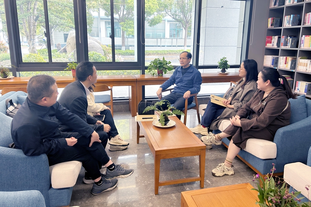 896d1840ae5248d19da68b6bd459b372.jpg 896d1840ae5248d19da68b6bd459b372.jpg