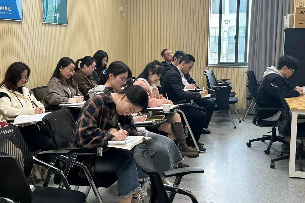 eb88feb32edf4b658cb1ac9d097e4dae.jpg eb88feb32edf4b658cb1ac9d097e4dae.jpg