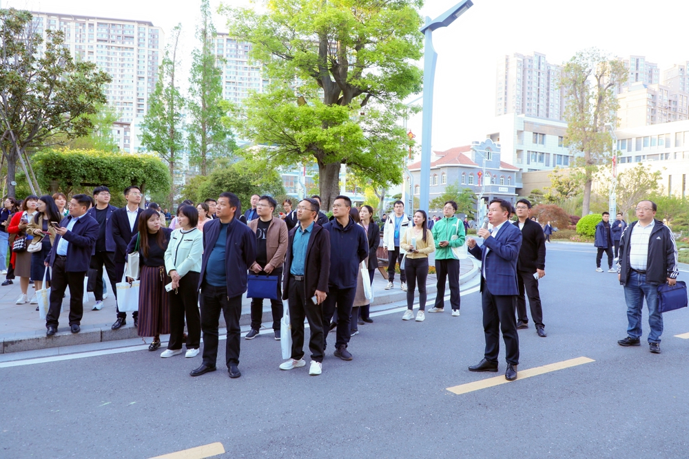 e49a1ff943cb42e48daf21379decc617.jpg e49a1ff943cb42e48daf21379decc617.jpg