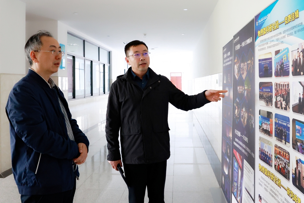 16cd338b83dd4dbc99d58219be244379.jpg 16cd338b83dd4dbc99d58219be244379.jpg